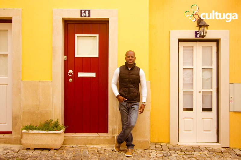ensaio_fotografico_cultuga_Lisboa_photo_session_phooshot_Lisbon_Vila_do_castelo_de_sao_jorge_casas_tipicas_book_homem_viagem_.jpg