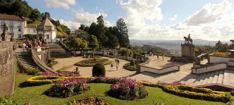 As melhores cidades para visitar e morar em Portugal Santuário Bom Jesus de Braga, Portugal