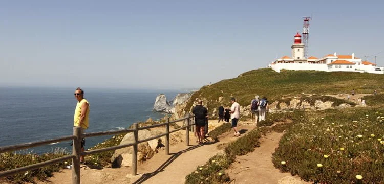 Cabo da Roca: conheça o ponto mais ocidental da Europa Visitar o Cabo da Roca, ponto mais ocidental da Europa, Portugal