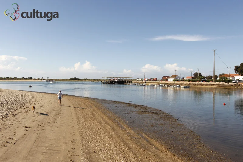 No passado, era por aqui o acesso a vila de pescadores de atum; agora, o Vila Galé Albacora