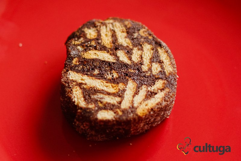 Doces portugueses: Salame de Chocolate doces_portugueses_salamedechocolare_cultuga