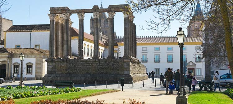 Roteiro: o que fazer em Évora? Veja onde comer bem e dormir Evora Portugal: o que fazer roteiro