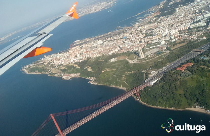 Lisboa vista do céu a partir do nosso voo da Easyjet