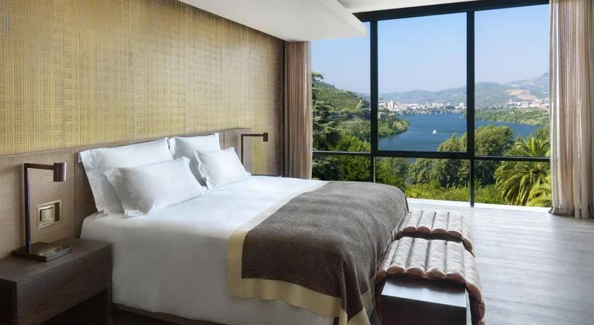hotel_romantico_vale_do_douro_vista_para_o_rio_six_senses_douro_valley_pinhao