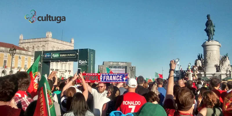 portugal-franca-pracadocomercio1-cultuga