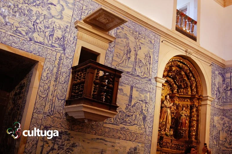 Igreja junto ao Museu Vista Alegre - Portugal