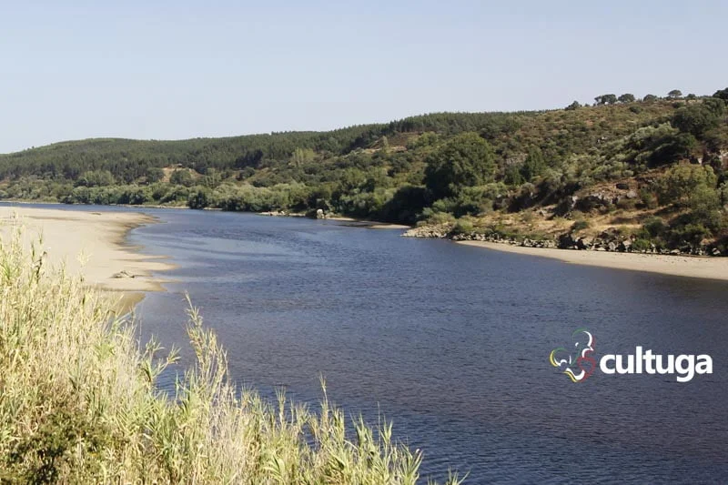 Castelos em Portugal: rio Tejo no Castelo de Almourol
