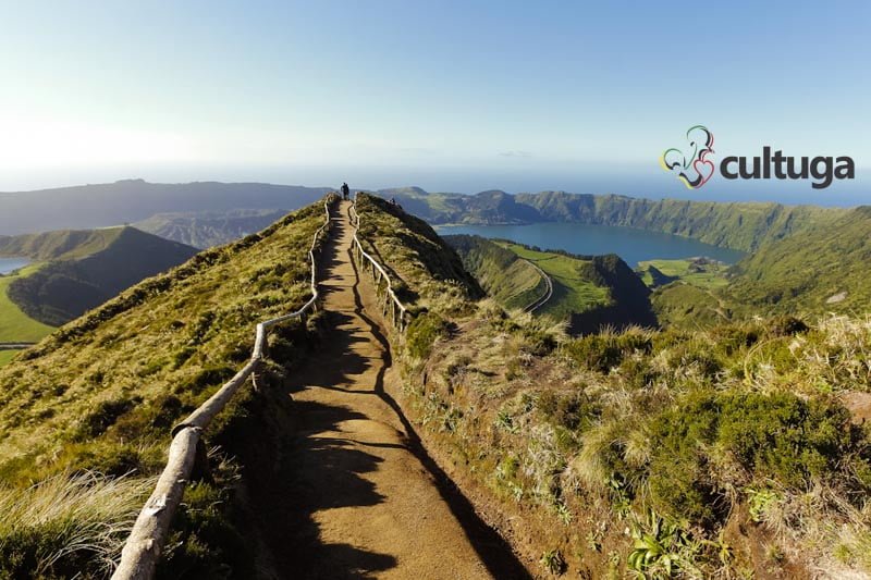 Miradouro da Grota do Inferno na Ilha de São Miguel, nos Açores