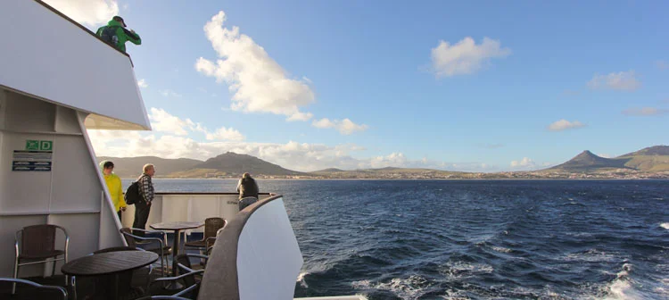Como ir da Ilha da Madeira a Ilha do Porto Santo? Navio Lobo Marinho e Ilha do Porto Santo