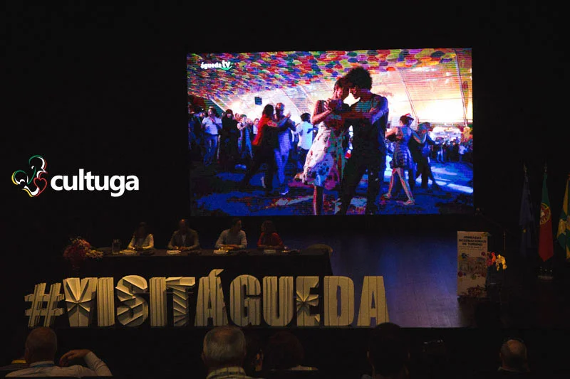 Roteiro em Águeda, a cidade com guarda-chuvas coloridos Roteiro em Águeda, a cidade com guarda-chuvas coloridos