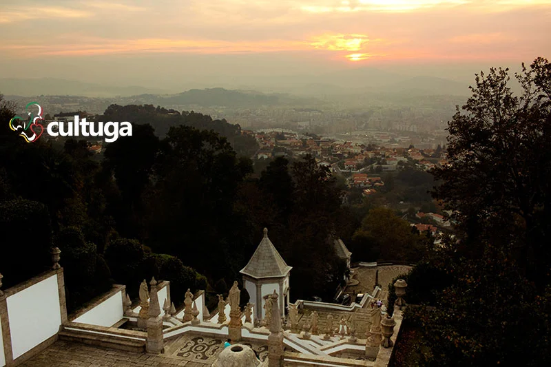 Vista de Braga a partir do Santuário do Bom Jesus do Monte, em Portugal