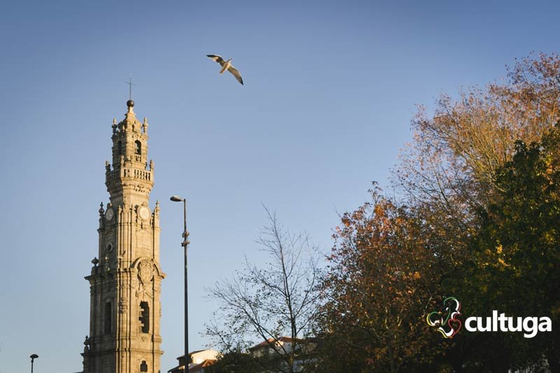 Torre dos Clérigos, no Porto, Portugal