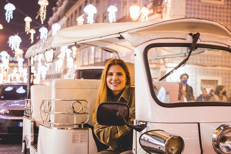 Natal em Lisboa: reserve aqui um tour de tuk tuk exclusivo para ver a decoração! tuk tuk lisboa natal cultuga