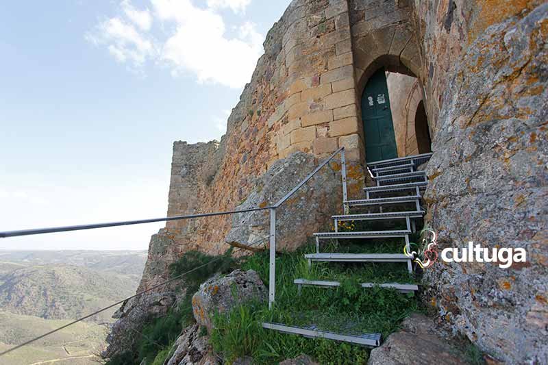 Trás os montes Portugal: Castelo de Algoso