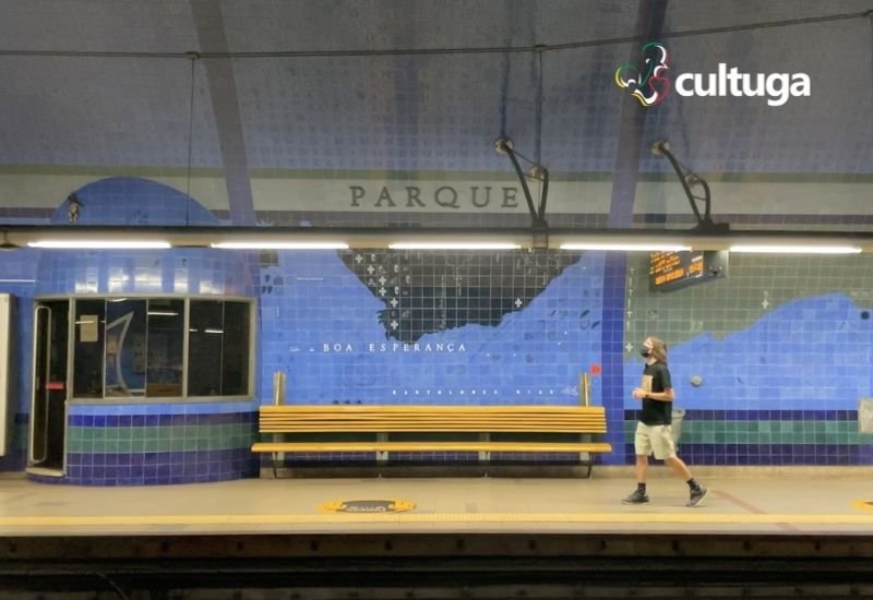 Azulejos no metro de Lisboa