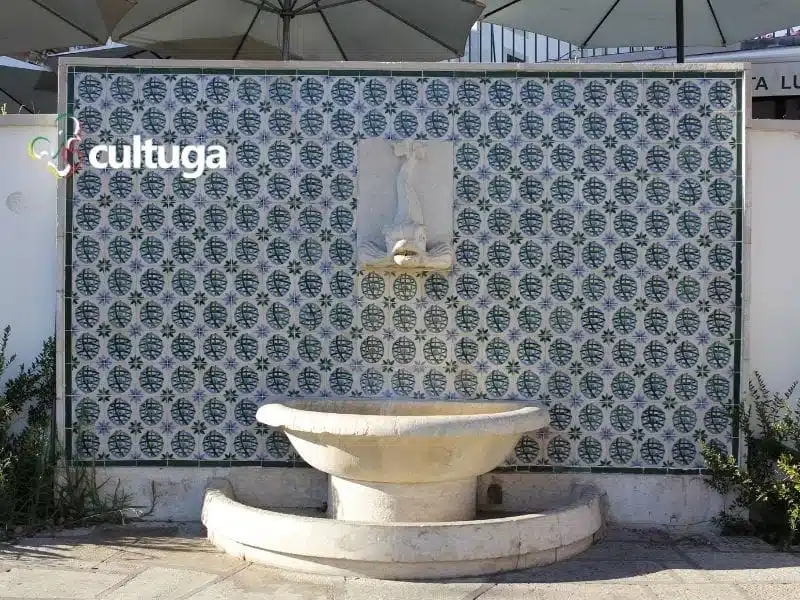 Miradouro de Santa Luzia, Lisboa, Portugal - Cultuga